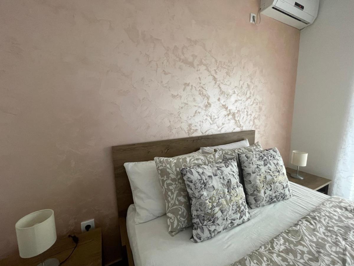 Ferienwohnung Apartman 1 Sremska Mitrovica Exterior foto