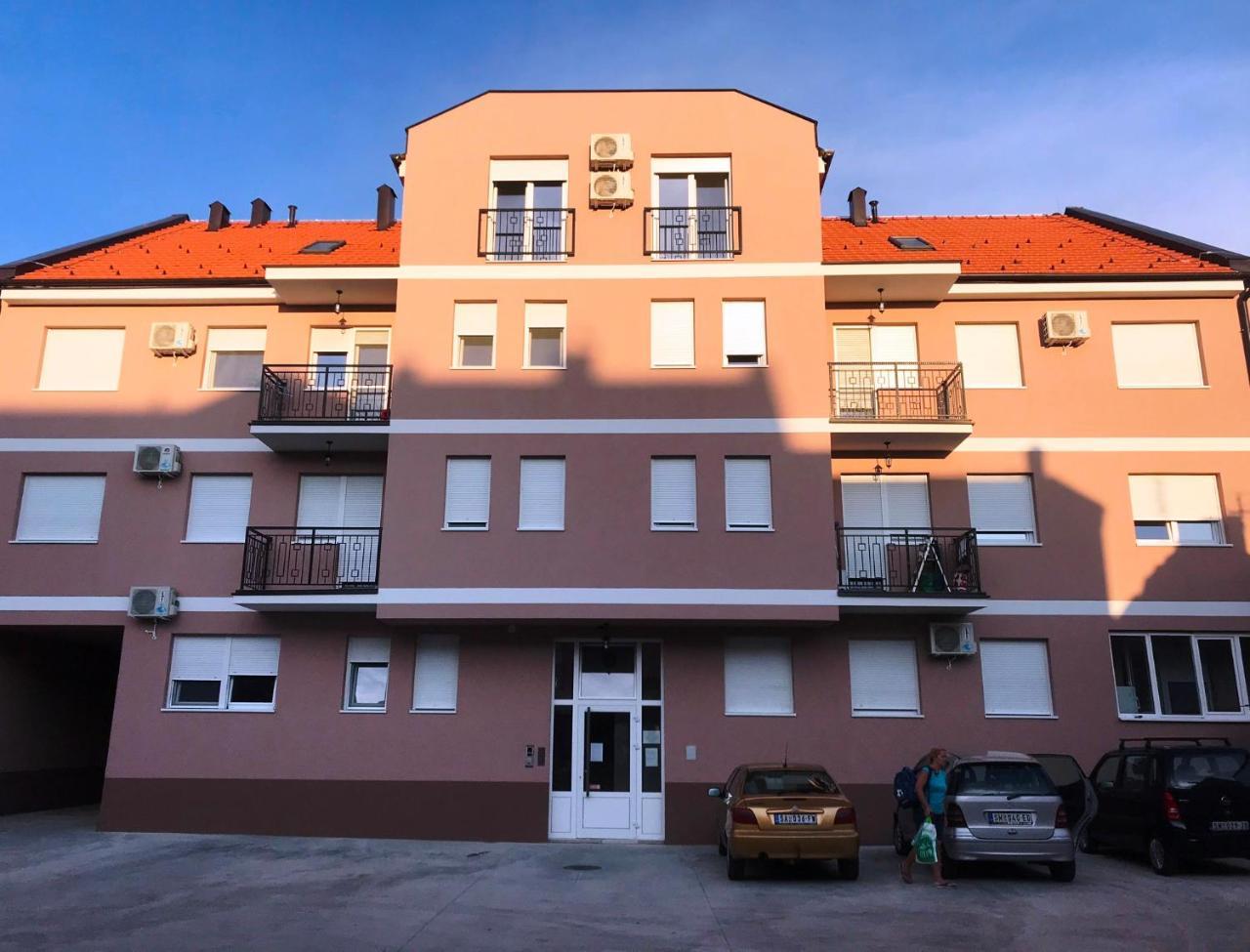 Ferienwohnung Apartman 1 Sremska Mitrovica Exterior foto